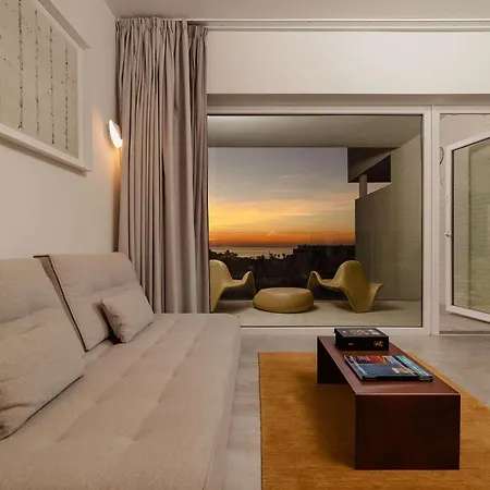 Higueron Malaga, Curio Collection By Hilton (adults Only) Üdülőközpont 5*