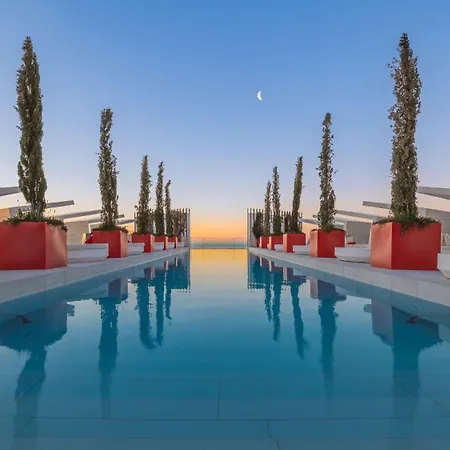 Üdülőközpont Higueron Malaga, Curio Collection By Hilton (adults Only)