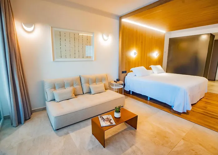 Higueron Malaga, Curio Collection By Hilton (adults Only) Rezort