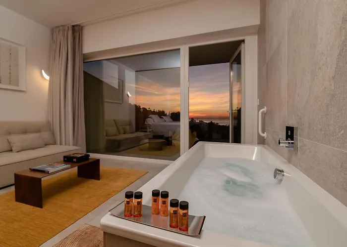 Higueron Malaga, Curio Collection By Hilton (adults Only) Rezort Fuengirola