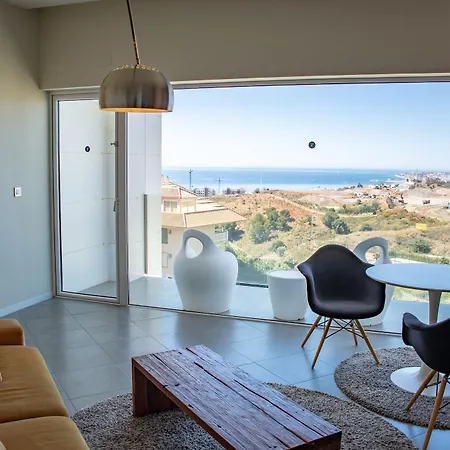 אתר נופש Higueron Curio Collection By Hilton (adults Only) פואנגירולה