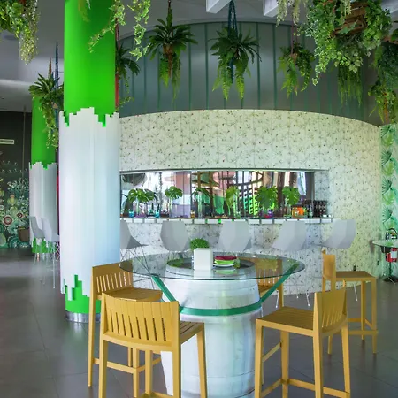 אתר נופש Higueron Curio Collection By Hilton (adults Only) פואנגירולה