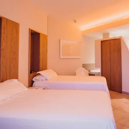 Higueron Curio Collection By Hilton (adults Only) אתר נופש