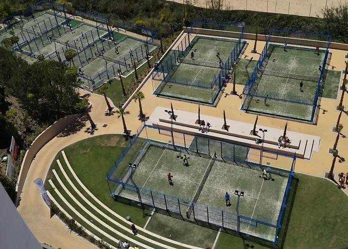 Higueron Malaga, Curio Collection By Hilton (adults Only) リゾート フエンヒロラ