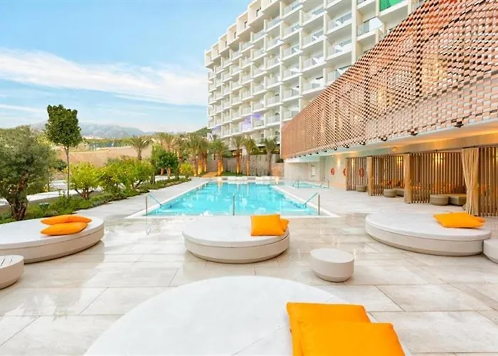 Higueron Malaga, Curio Collection By Hilton (adults Only) منتجع