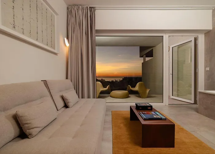 Higueron Malaga, Curio Collection By Hilton (adults Only) فوينخيرولا