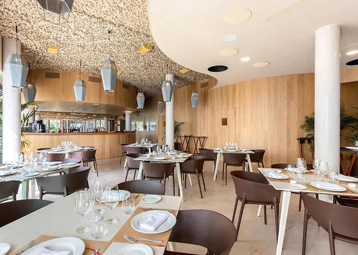 منتجع Higueron Malaga, Curio Collection By Hilton (adults Only) 5*