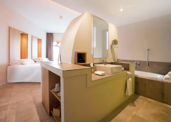 Higueron Malaga, Curio Collection By Hilton (adults Only) فوينخيرولا