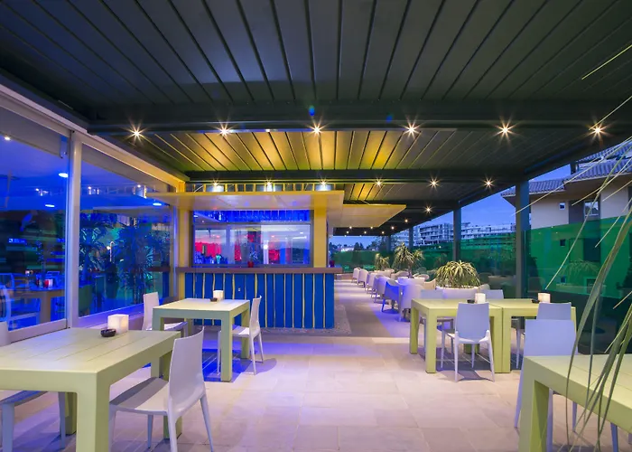 Higueron Malaga, Curio Collection By Hilton (adults Only) Курортний комплекс 5*