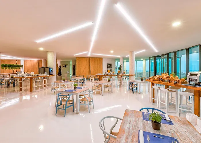 Higueron Malaga, Curio Collection By Hilton (adults Only) Курортний комплекс