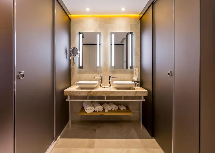 Курортний комплекс Higueron Malaga, Curio Collection By Hilton (adults Only)